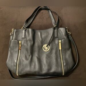 MK Leather Shoulder Tote 💖